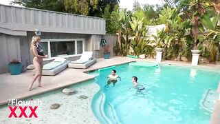 Blake blossom is a big ass blonde who likes to have casual sex with Ricky Spanish