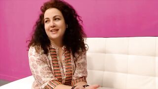 We make Julia's dream true: This babe's gonna be nailed by Jordi!