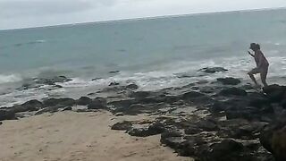 Flash 2 Mature Ladies at Public Beach