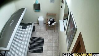 CZECHSOLARIUM - Voyeur teen Lady Rubbing her Cunt