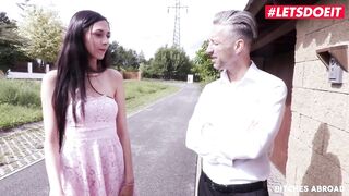 BITCHESABROAD - Slim Brunette hair Hair Ashley Ocean Seduces Stranger For A Place To Stay - LETSDOEIT