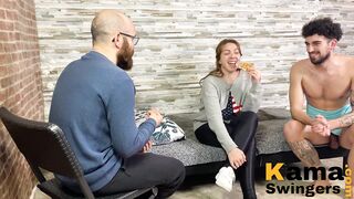 Cuckold My husband masturbating asked me to screw the gift with a massage and his big dong. Pamelayjesus couple real swingers