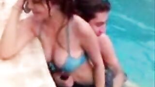 Cutie Cheating whilst Boyfriend Calls her