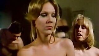 Swingers Convince a Angel to Have A Enjoyment Group Sex