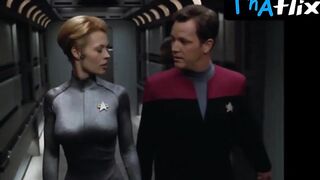 Jeri Ryan Sexy Scene in Star Trek: Voyager