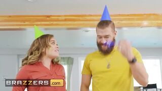 (Xander Corvus) Enjoys A threesome With (Codi Vore, Nolina Nyx) Which Ends With A Double Facial Cum Swapping - Brazzers