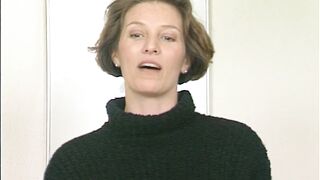 Auf der Pornocouch erst mal richtig gefickt