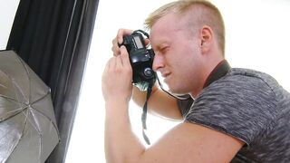 Blonde bei Ihrem ersten Anal Casting