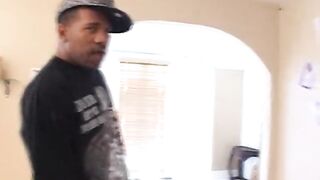 Golden-haired Bimbo doesn't know how Shlong will Fit in her Butt