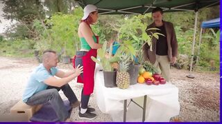 Roxie Sinner is a sexually excited hottie with messy mind who likes to suck and ride knobs