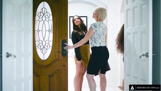 Kinky Lesbian Couple Caught Scissoring In Open House!