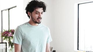 Natasha Worthy and Pristine Edge are taking turns riding a alt hard wang all day long