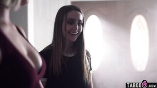 step Dad screws daughters teen friend Anny Aurora in the midst of the night