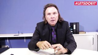 BUMSBUERO - CURVY EBONY SECRETARY SUNNY STAR FUCKS HER OFFICE BOSS - LETSDOEIT