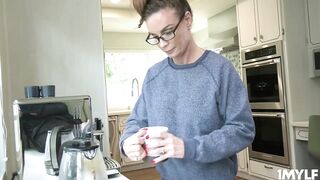 Cleo gets her twat soaked after seeing MILF Diamond in her panties