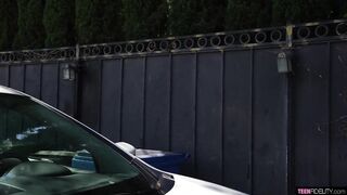 Her Big Naturals Win Him Back