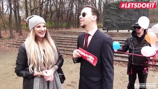 BUMSBUS - Big Butt Kim Mortenroe Rides Long Dick In The Backseat - LETSDOEIT