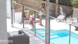 Lesbea Big butt big titties ebony Latin Hottie Boni lesbian sex with Spanish golden-haired