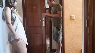 Impressive delivery guy is fucking a hot, Latina from the back and getting his knob sucked