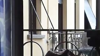 Dick Flash To A Neighbor