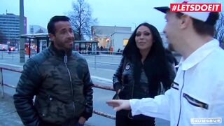 BUMSBUS - Big Boobs Wench Jacky Lawless Deep Screwing In The Backseat - LETSDOEIT