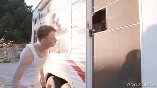 Brazzers: Welcome to Humper's Park with Hazel Moore and Ebony Mystique on PornHD