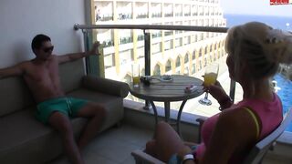 P-274 Heisse Deutsche mother I'd like to fuck im Urlaub von jungeren Typen angesprochen und gefickt .mp4