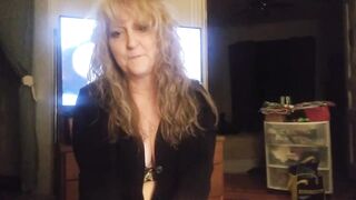 MY BOSSES HAWT NEW WIFE SWALLOWS MY WANG WHEN HER HUSBANDS NOT HOME Porn Videos - Tube8