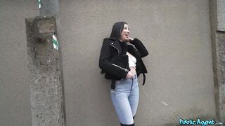 Didi Zerati is a flirty brunette who likes to suck weenies and get fucked in many positions