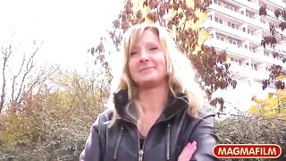 Mature golden-haired woman has hooked up with a random stranger just to have sex with him