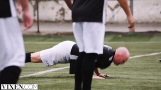 VIXEN Fangirl Eva Elfie seduces her much loved soccer star