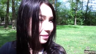 Glamorous Cutie Loves to have sex with mature males and feel their weenie inside