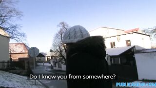 PublicAgent Mia bangs a fan in his car