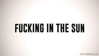 Elsie is a lustful, Ebony honey with big breasts who likes to have casual sex