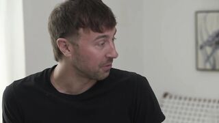 Mona Azar and Skylar Snow are having a casual, ffm 3-some with a new neighbor