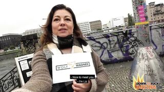 PublicSexDate - MILF Liz De Lane Meets Up With Blind Date To Film Hotel Sex Tape