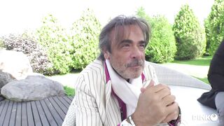 Blindfolded hottie tasting ebony cock