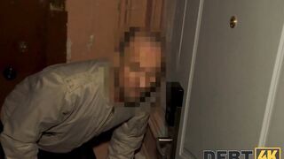 DEBT4k. Lender tracks down an crazy fan of sex-toys and seduces debtor