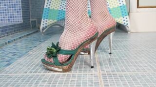 Nata - Modern Grandma Nata Loves To Play With Her Sex-Toy And