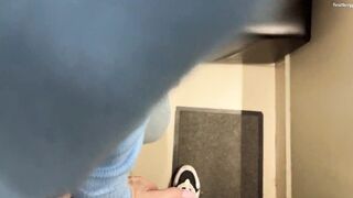 A real creampie in the FITTING ROOM! Cum in my taut snatch while I try on jeans. FeralBerryy