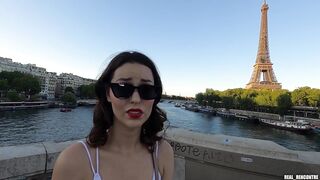 A beautiful Russian gets fucked in a limo and in anal during her casting to be recruited