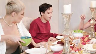 mother I'd like to fuck ryan keely's thanksgiving fellatio blowout!