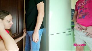 Cuckold Watches Floozy Wife Sucking Weenie his best Friend and take Cum in Mouth! Russian Homemade Porn