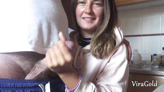 Quick Homemade Handjob from Sexy Camilla Moon with Lot A Cum