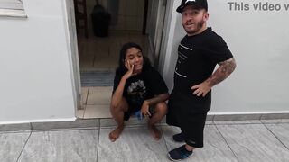 Pitoco arrived with the nymphet and wishes to put the iron