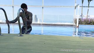 Cutie on the Pool Asked me to Apply Sunscreen to Her. Sunbathing Ended up with BJ & Sexy Quickie