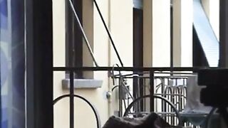 Flash schlong window 01