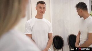 21 SEXTURY - Nice-looking Nurse Shalina Devine Helps Men From Jizz Donor Office With DP Fuck