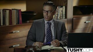 Nasty eliza jane anal drilled by the therapist