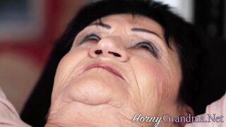 Dong tugging wrinkled old woman